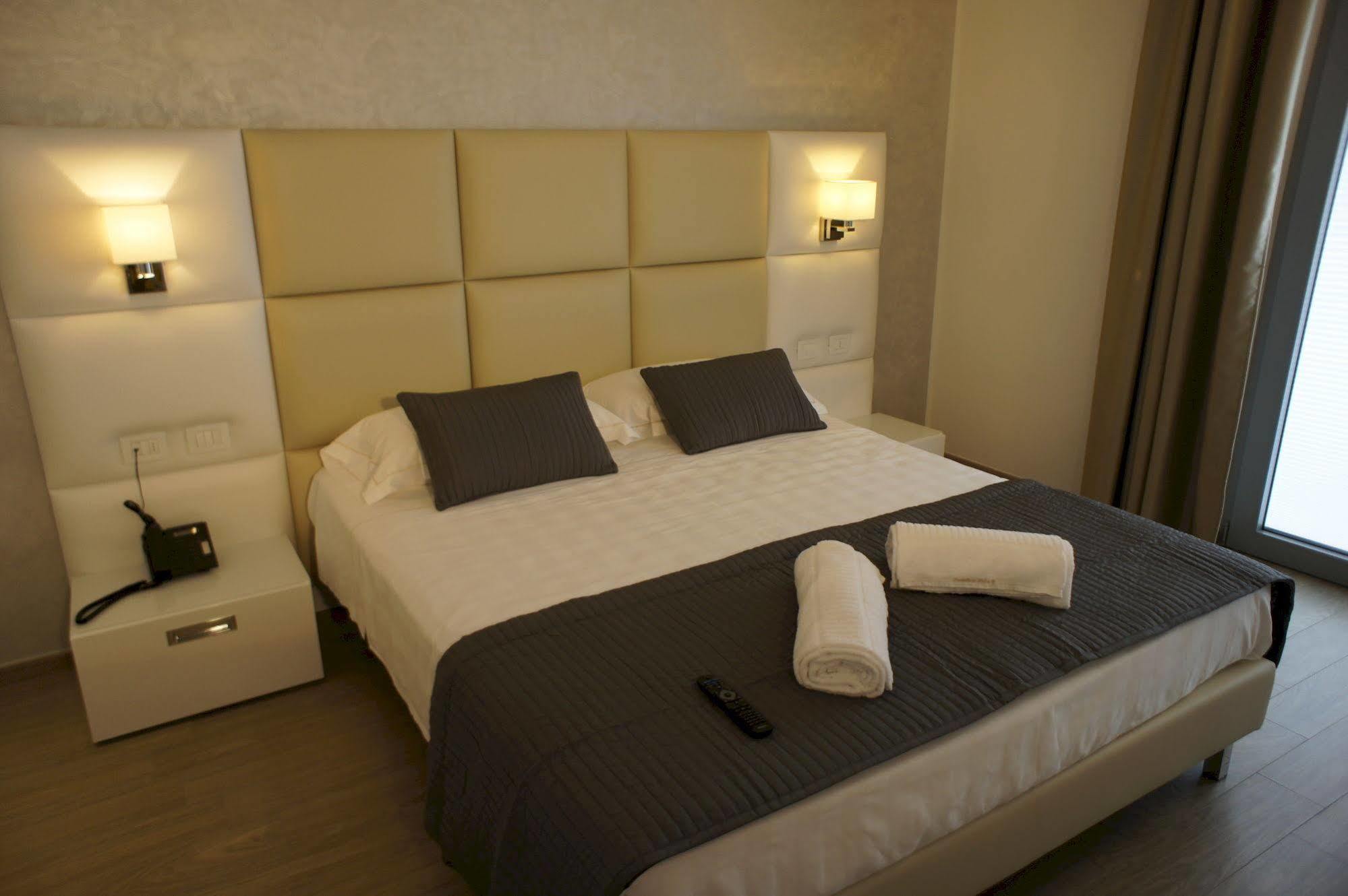 Hotel Al Veliero Pontevico Екстер'єр фото