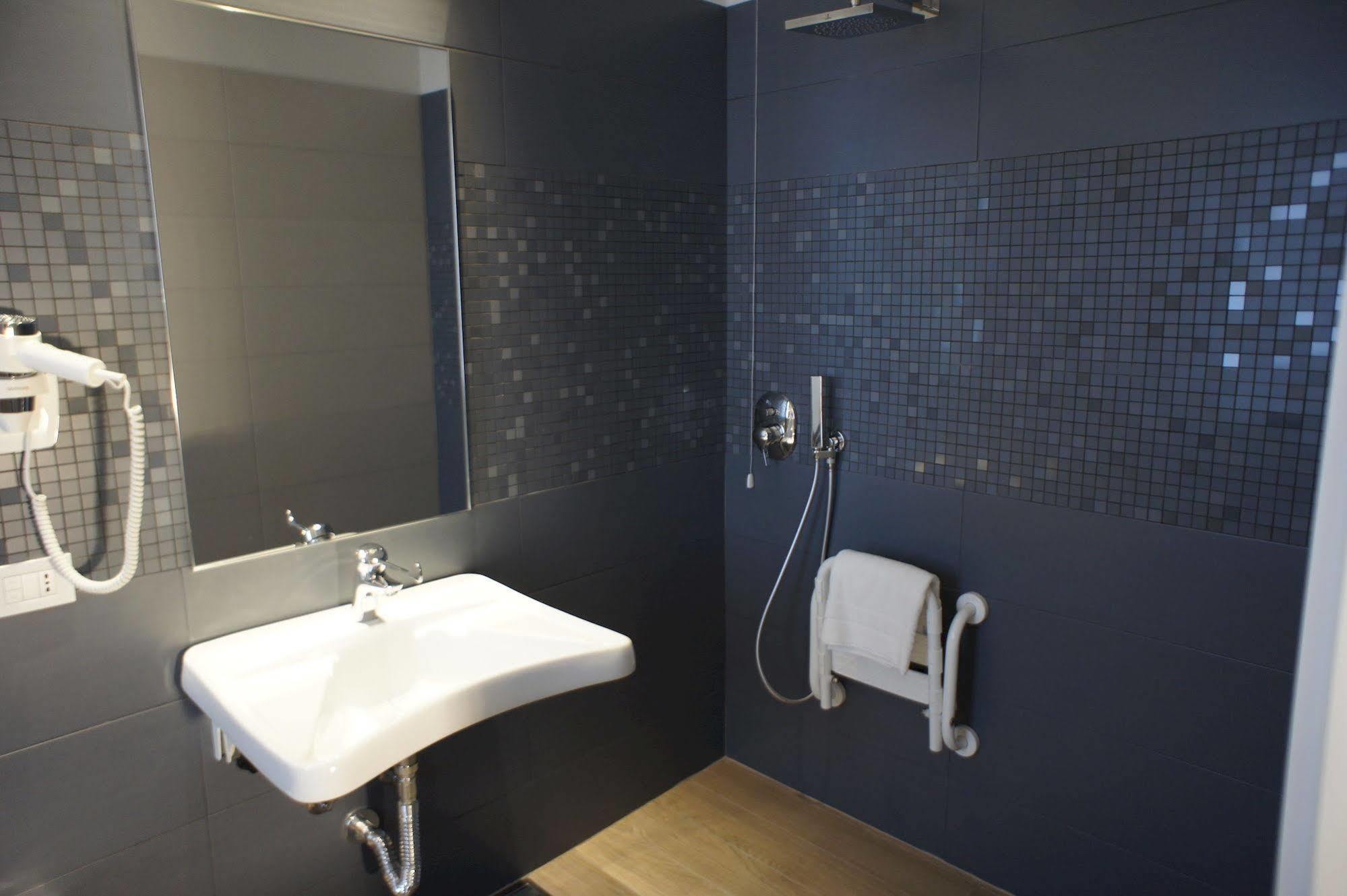 Hotel Al Veliero Pontevico Екстер'єр фото