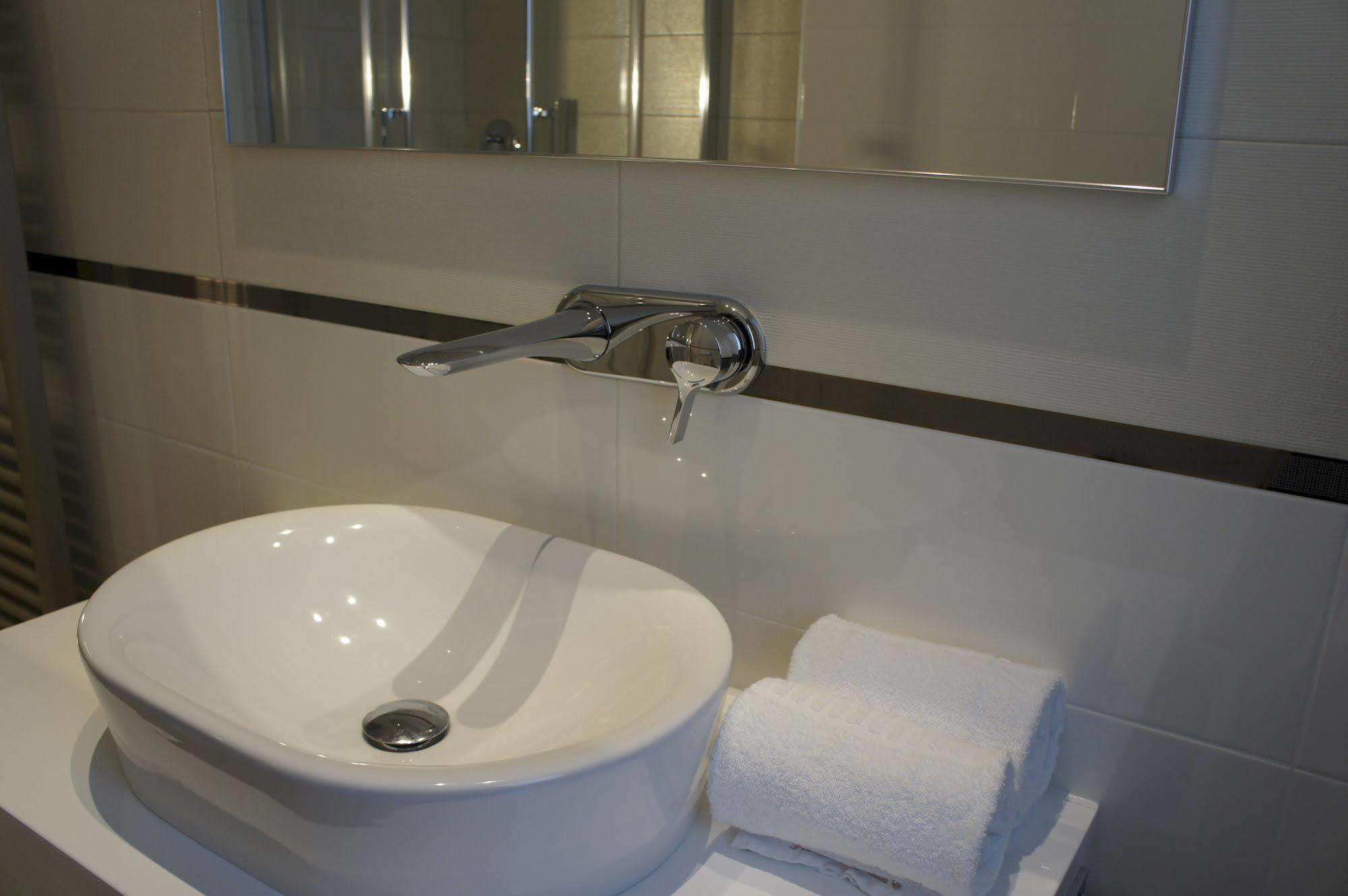 Hotel Al Veliero Pontevico Екстер'єр фото