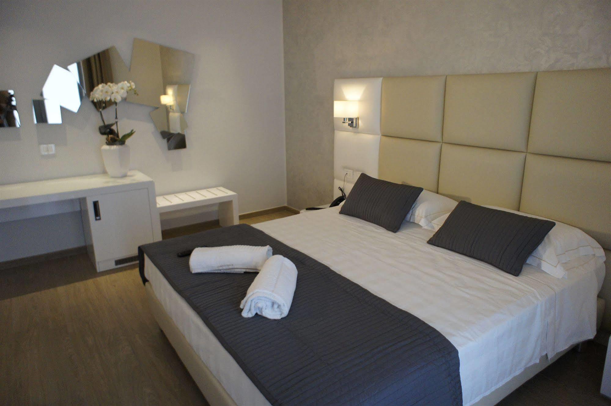 Hotel Al Veliero Pontevico Екстер'єр фото