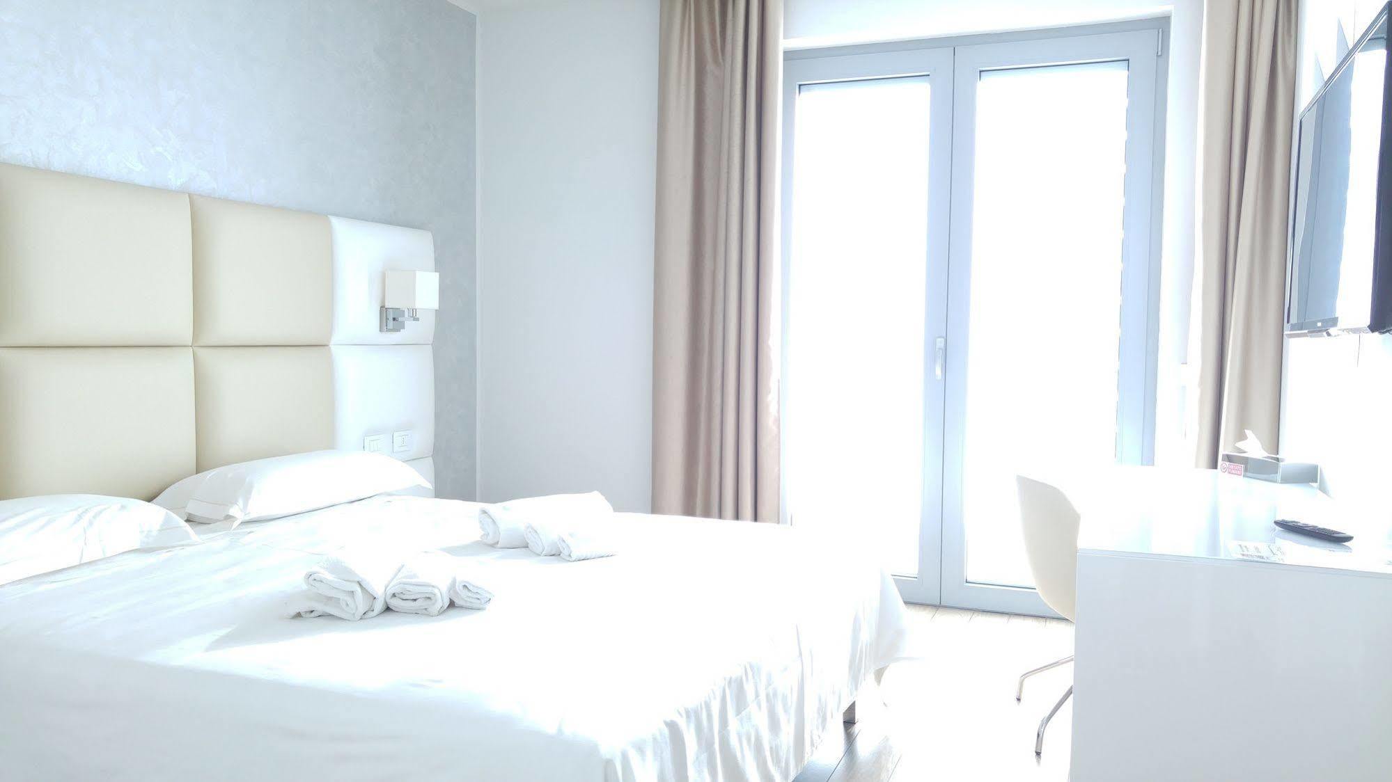 Hotel Al Veliero Pontevico Екстер'єр фото